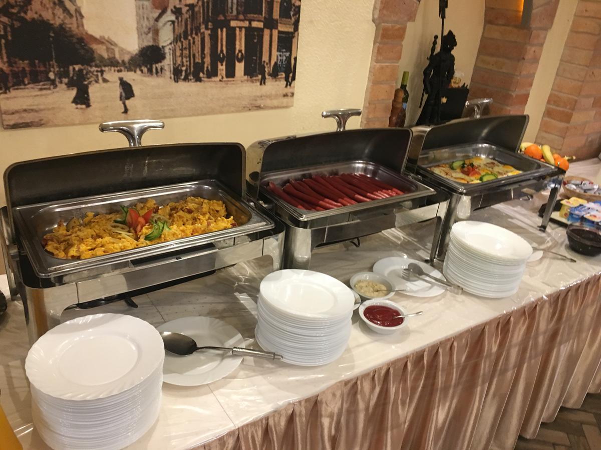 Kastelykert Fogado Hotel Szeged Eksteriør billede