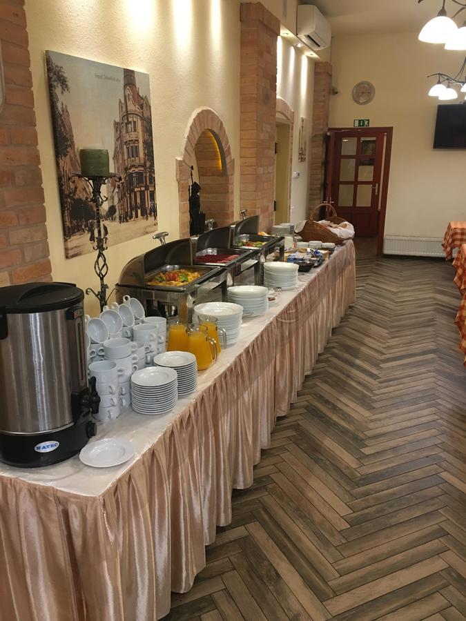 Kastelykert Fogado Hotel Szeged Eksteriør billede